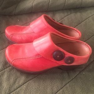 Gorgeous Sanita Clogs size 38